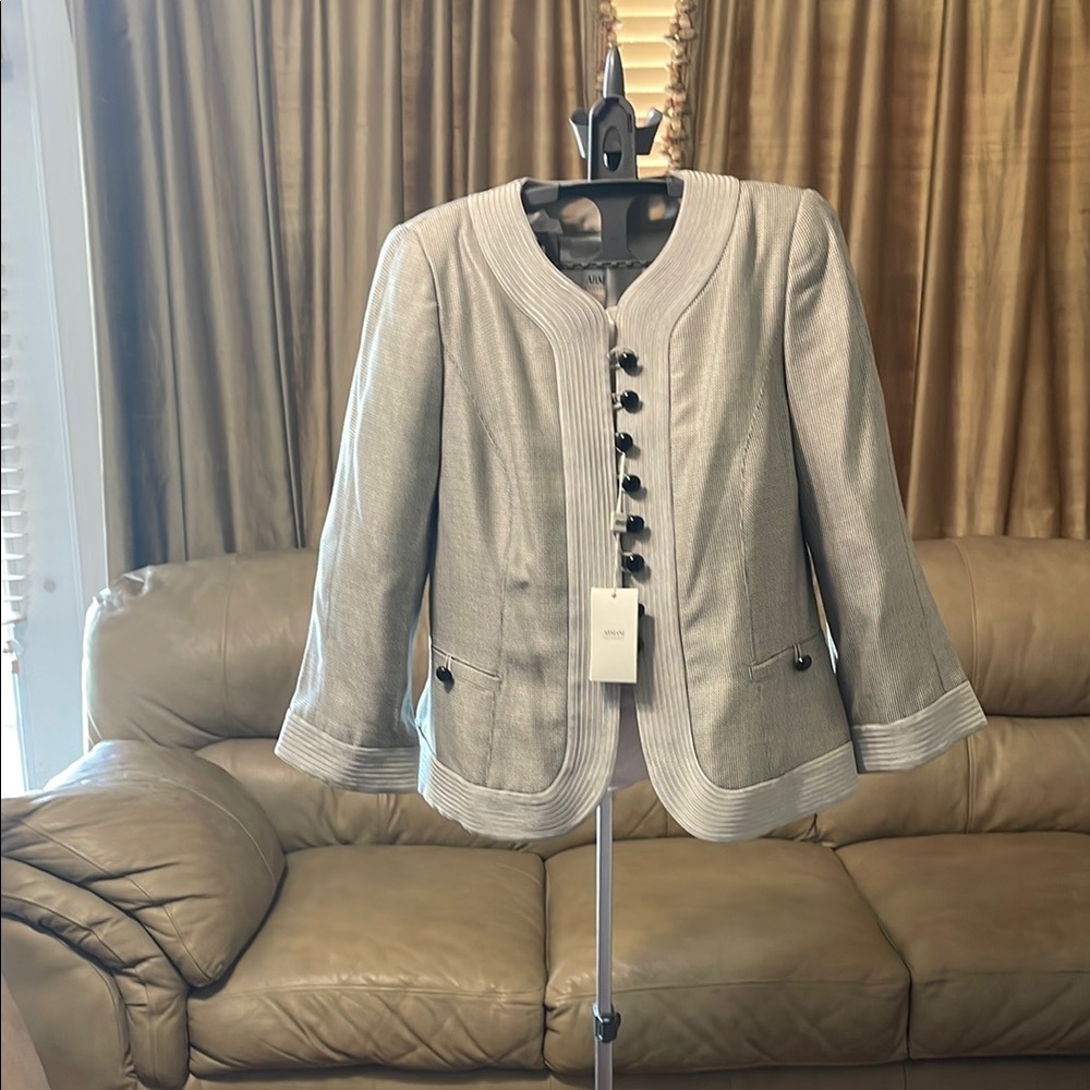 Elegant Gray Women's Jacket